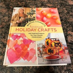 Martha Stewart's handmade holiday crafts 2011 first edition